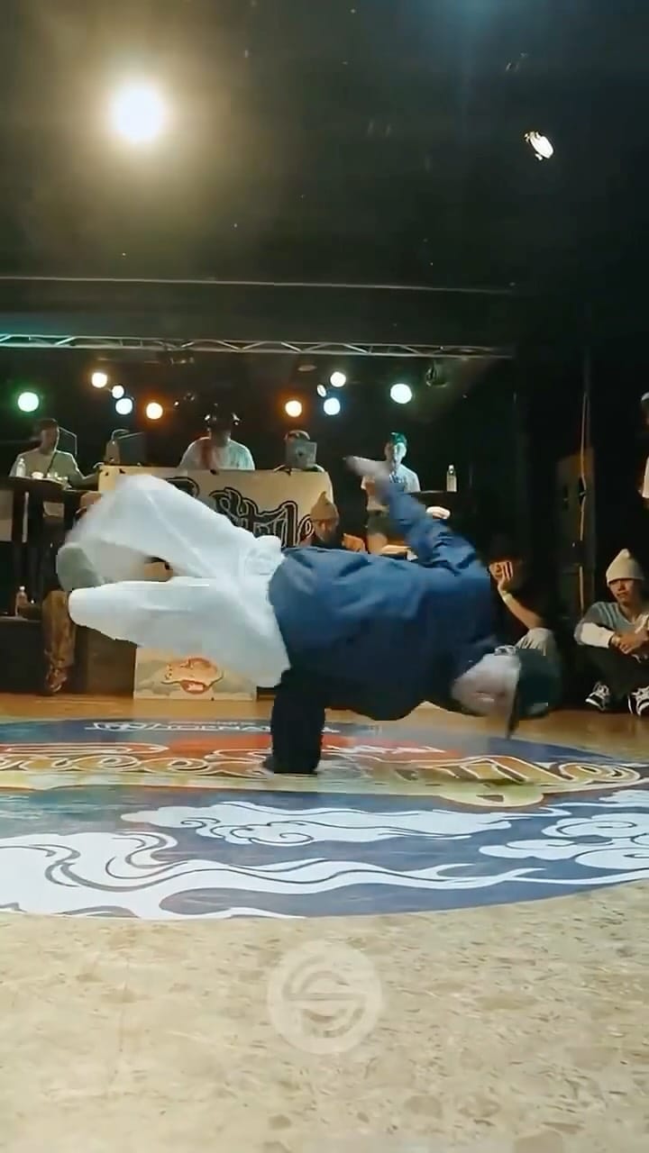 Post 3 by TETSU on Instagram (video)