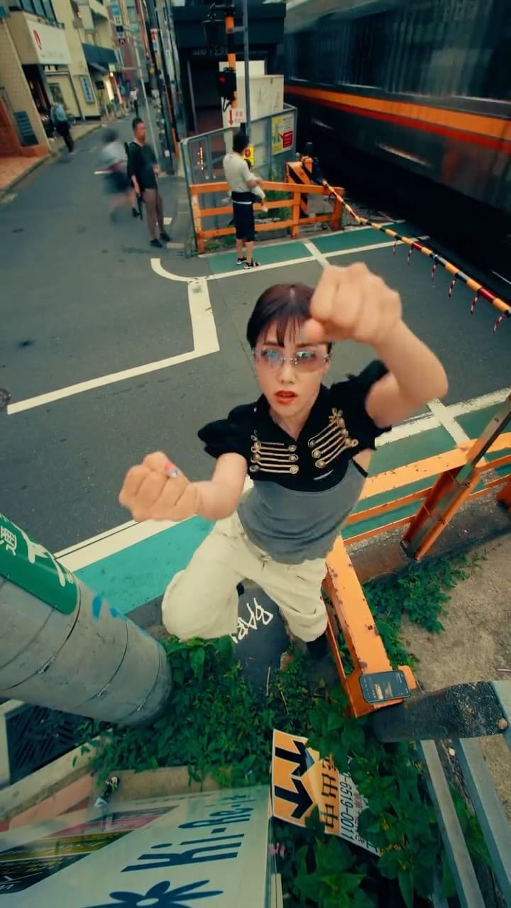 Post 6 by Momo koyama on Instagram (video)