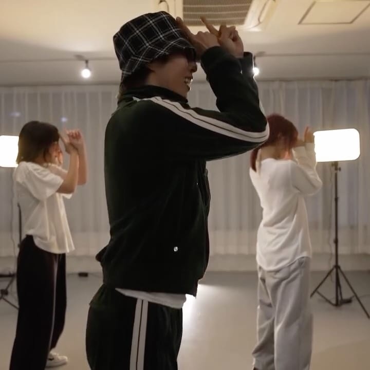 Post 6 by avecoo on Instagram (video)