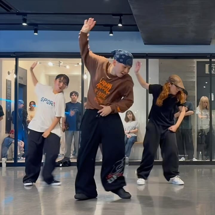 Post 4 by ATO / 小島亜斗 on Instagram (video)