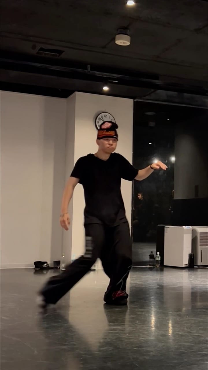 Post 6 by ATO / 小島亜斗 on Instagram (video)