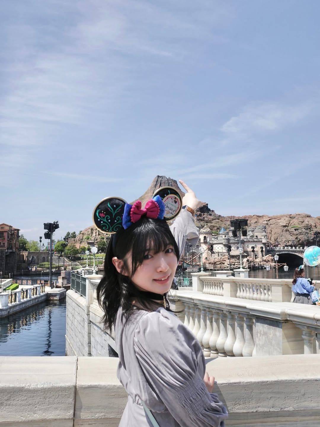 Post 7 by 進藤あまね on Instagram (carousel)