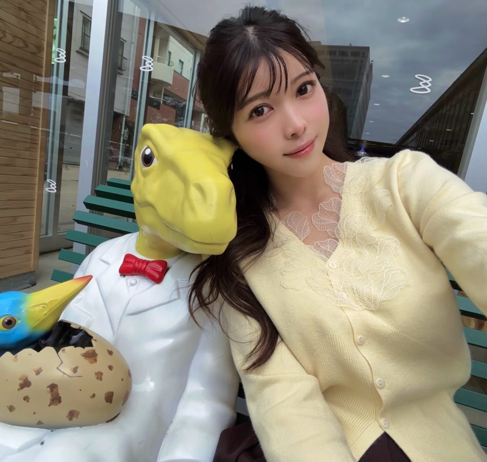 Post 10 by 七瀬 なな on Instagram (image)
