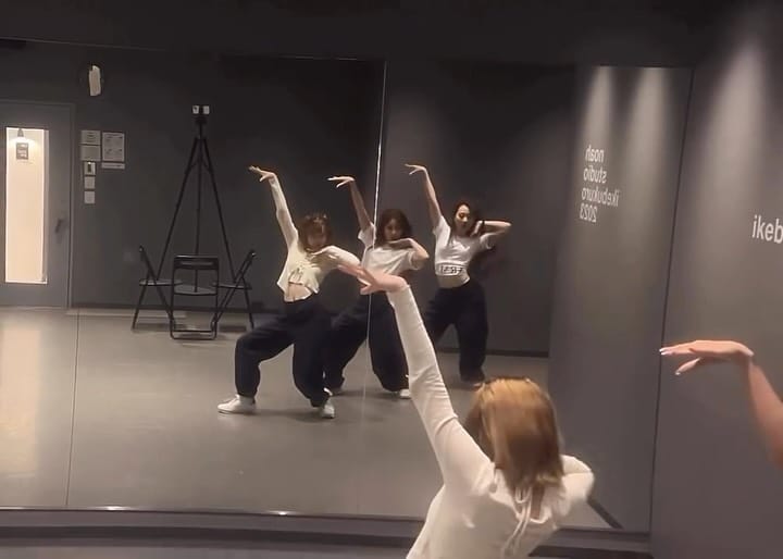 Post 9 by AIRI on Instagram (video)