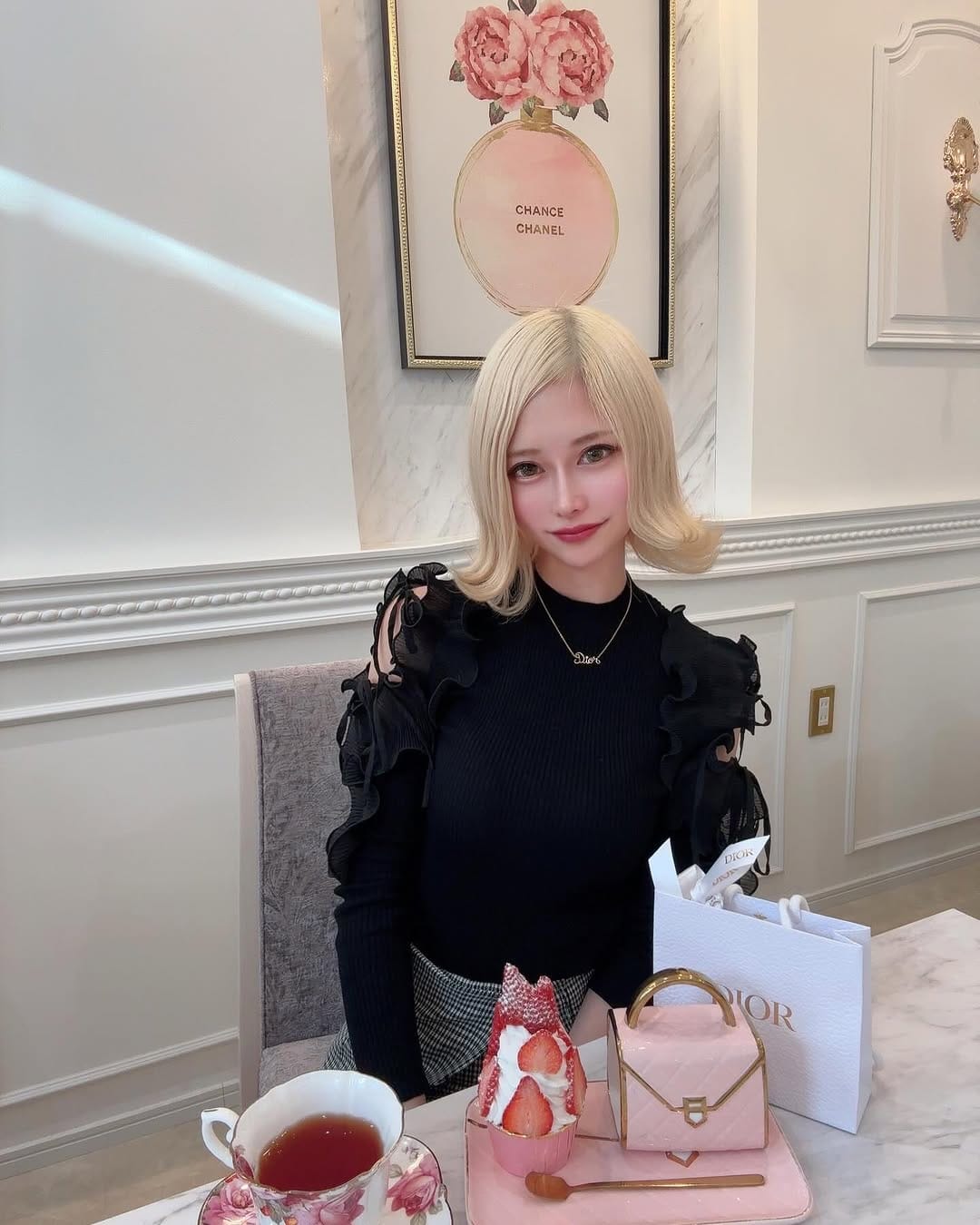 Post 6 by お桜 on Instagram (carousel)