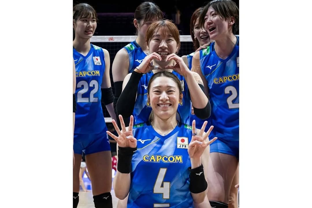 Post 6 by 𝗠𝗮𝘆𝘂 𝗜𝘀𝗵𝗶𝗸𝗮𝘄𝗮 𝗔𝗿𝗰𝗵𝗶𝘃𝗲　石川真佑アーカイブ on Instagram (carousel)