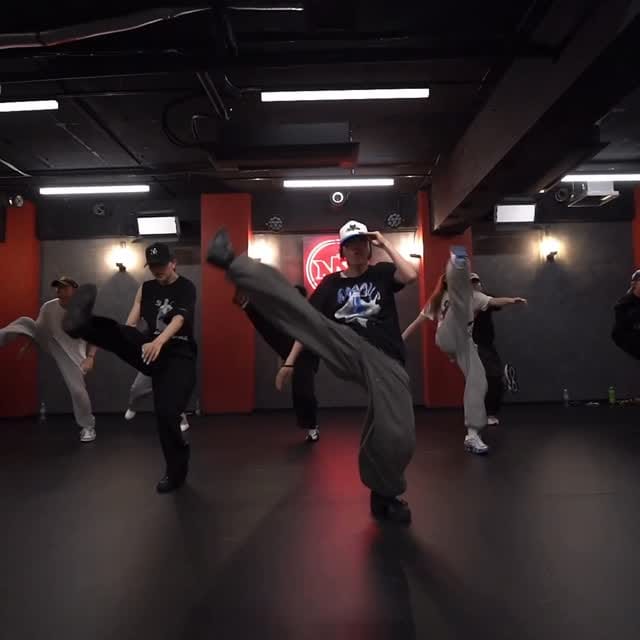 Post 4 by 🌳Minami Mori🌳 on Instagram (video)