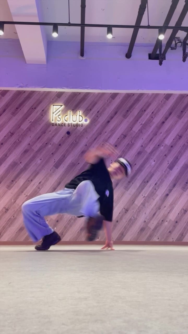Post 2 by B-BOY WU-TAN on Instagram (video)