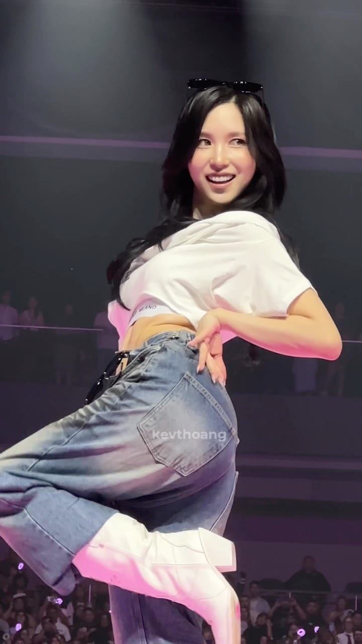 Post 1 by TWICE Mina on Instagram (video)
