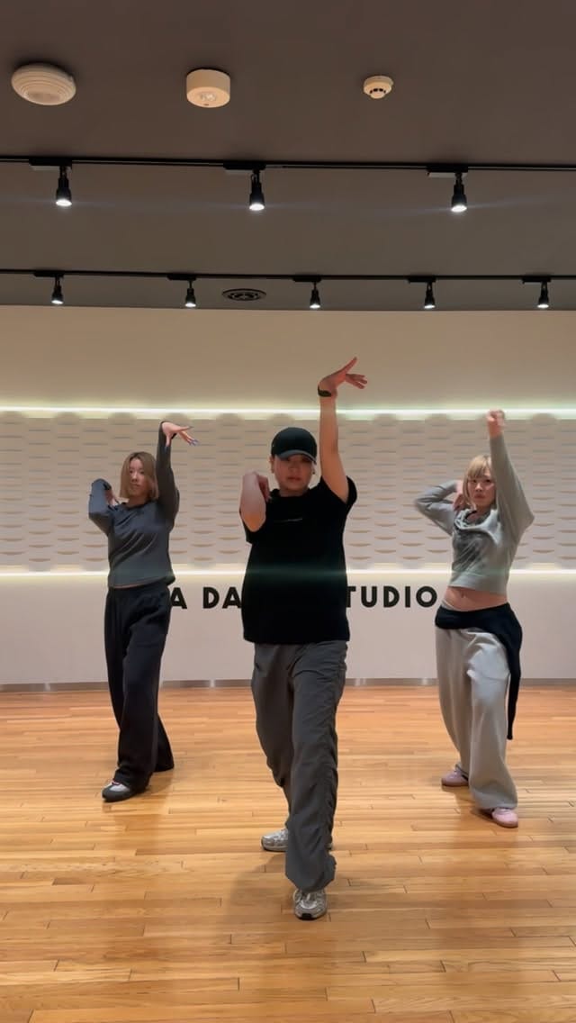 Post 3 by A-NON[YUMIE] on Instagram (video)