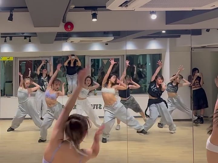 Post 6 by HiRO on Instagram (video)