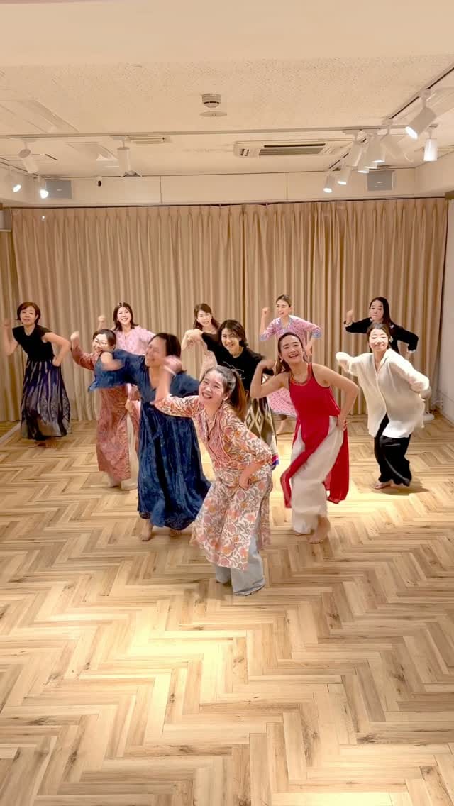 Post 5 by BOLLYQUE ❁ボリウッド&インド映画のダンス教室 on Instagram (video)