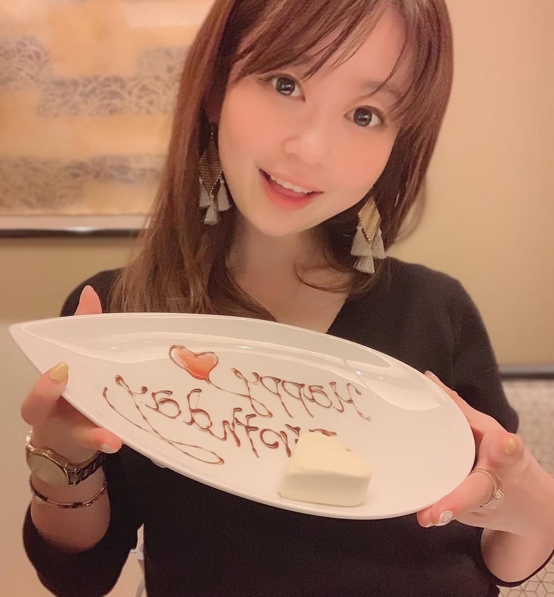 Post 9 by Moriko Summer on Instagram (image)