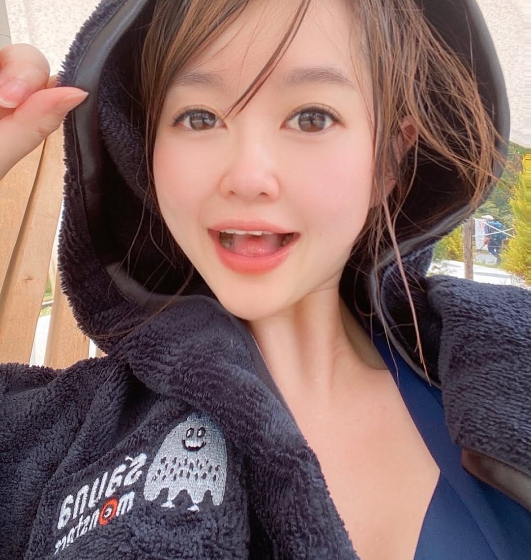 Post 7 by Moriko Summer on Instagram (image)