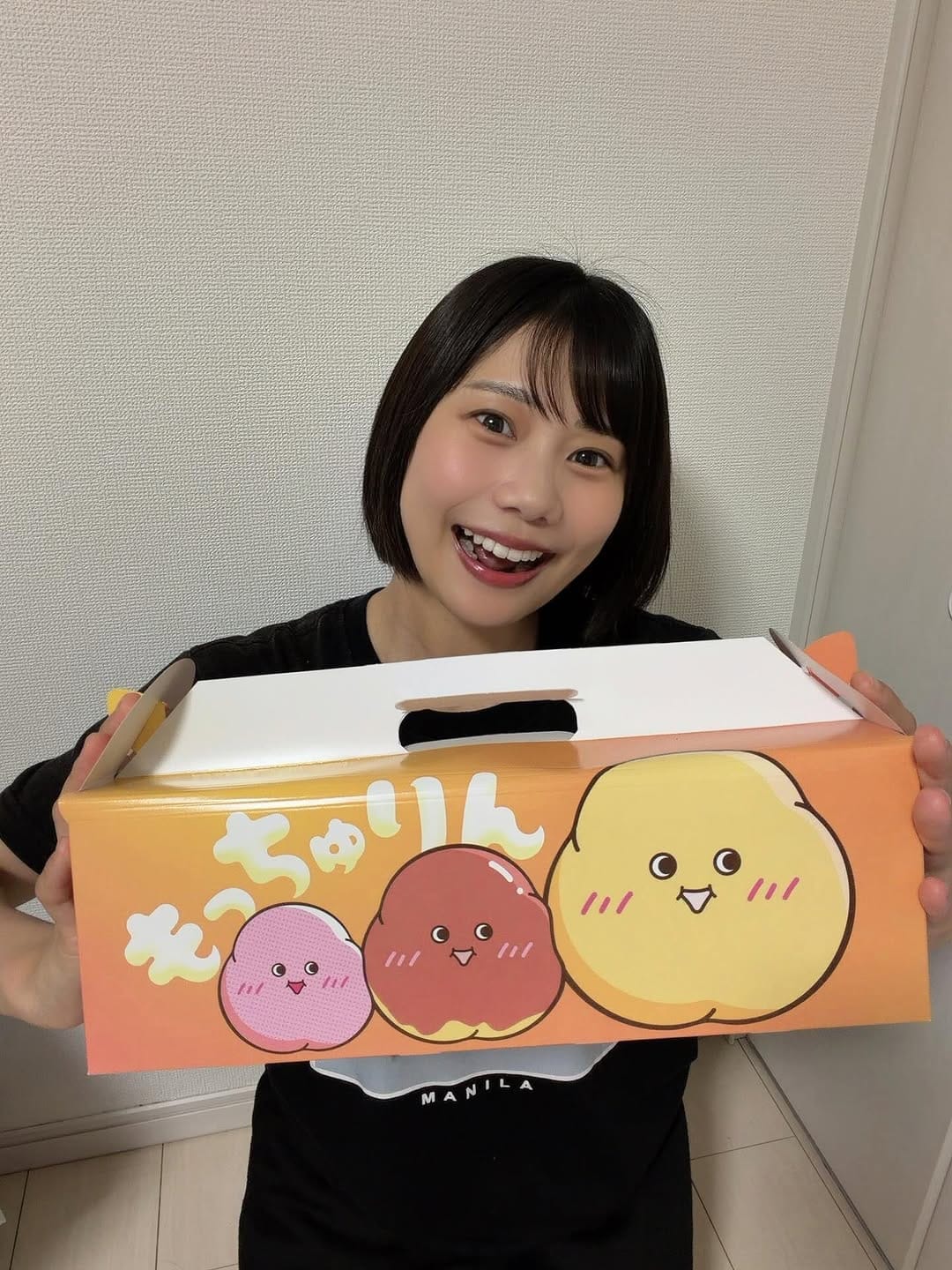 Post 3 by ほりえ みく| 売り子ちゃん⚾️ on Instagram (carousel)