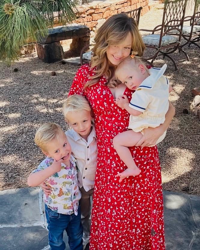 Post 3 by Charlotte Kate Fox on Instagram (image)