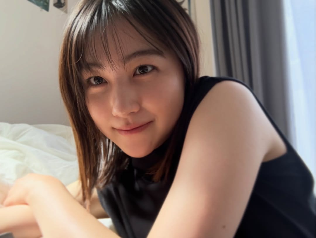 Post 2 by 山口まゆ yamaguchi mayu on Instagram (carousel)