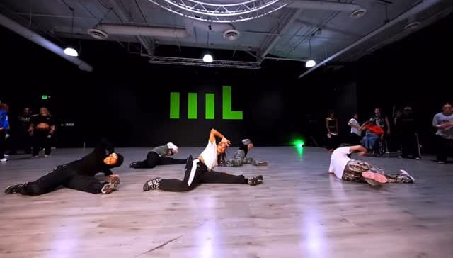 Post 10 by RINA SHINOHARA on Instagram (video)