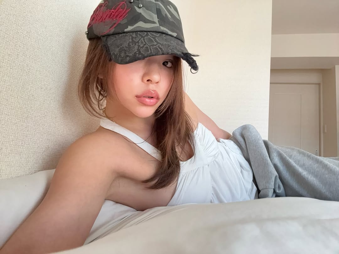 Post 6 by 𝗦𝗮𝘆𝗮𝗯𝗶𝗿𝘂 on Instagram (carousel)