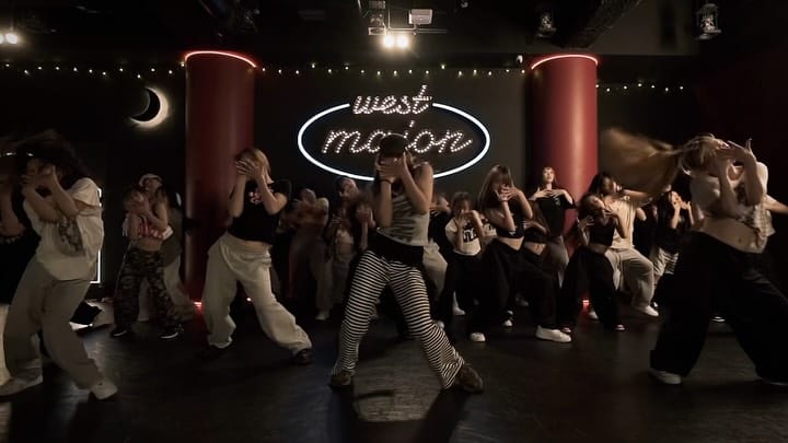 Post 1 by 𝐭𝐚𝐤𝐚𝐫𝐚 on Instagram (video)