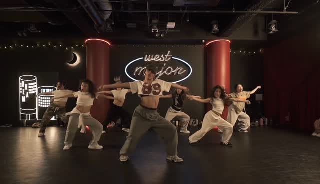 Post 7 by 𝐭𝐚𝐤𝐚𝐫𝐚 on Instagram (video)
