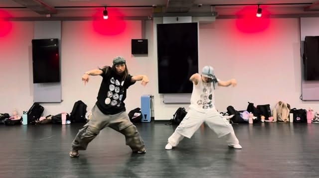 Post 5 by 𝐭𝐚𝐤𝐚𝐫𝐚 on Instagram (video)