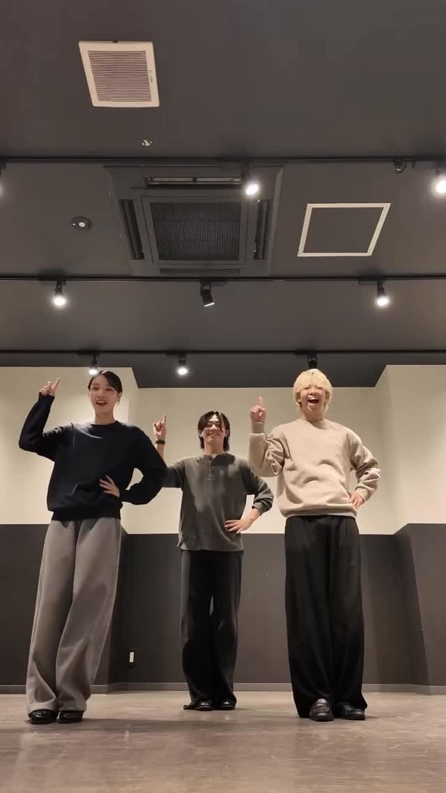 Post 6 by ZoooM on Instagram (video)