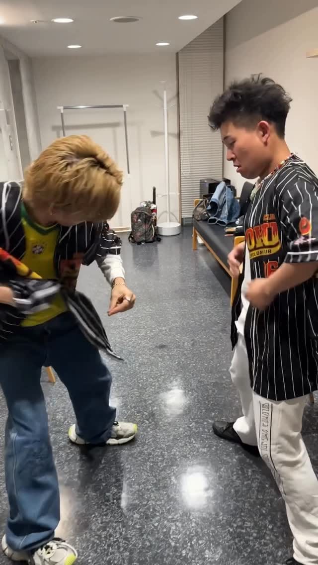 Post 5 by MARK (真亜久) on Instagram (video)