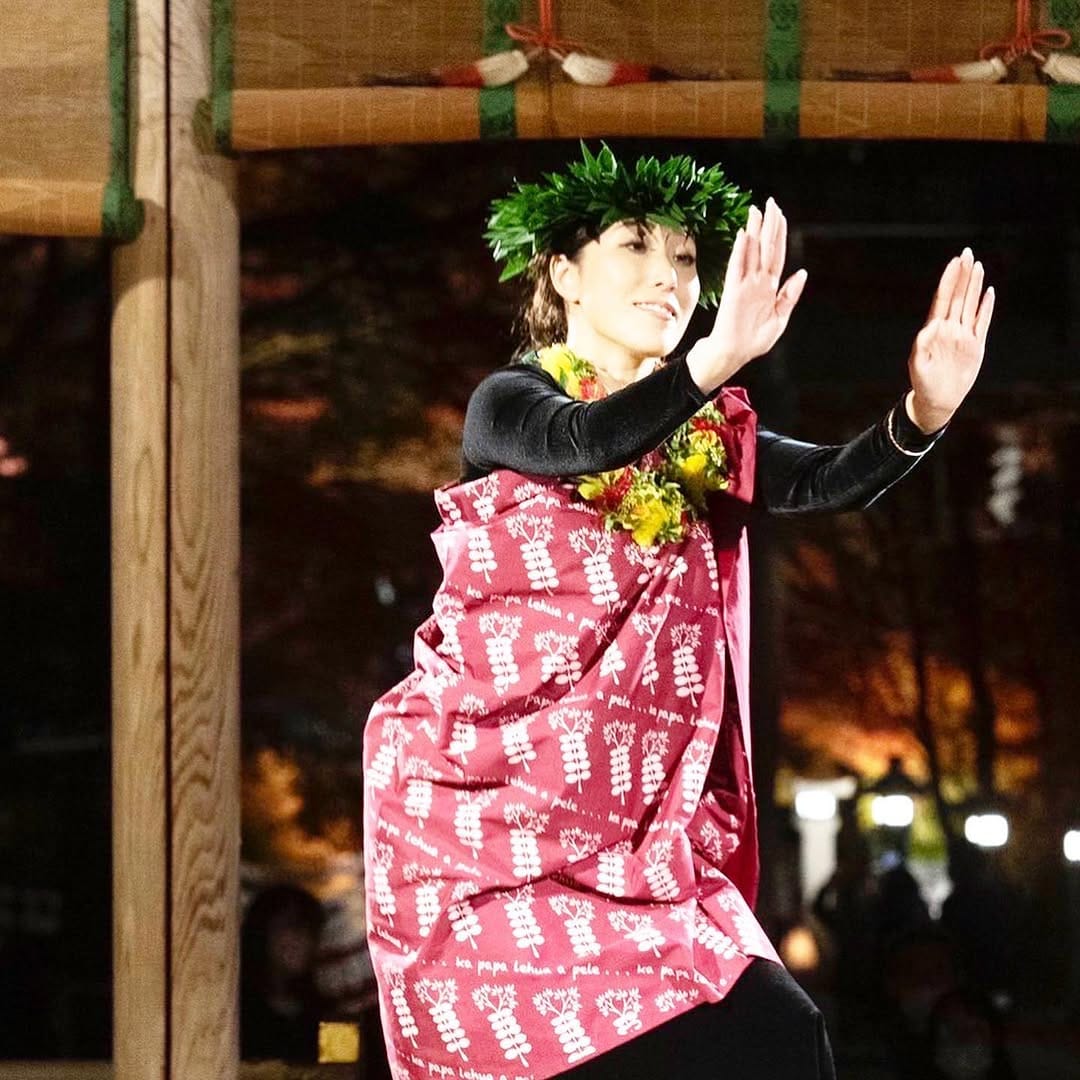Post 10 by Mariko Lei'ilimalani マリコ レイイリマラニ on Instagram (carousel)
