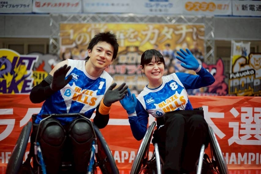 Post 4 by Ami Tomite冨手麻妙 on Instagram (carousel)