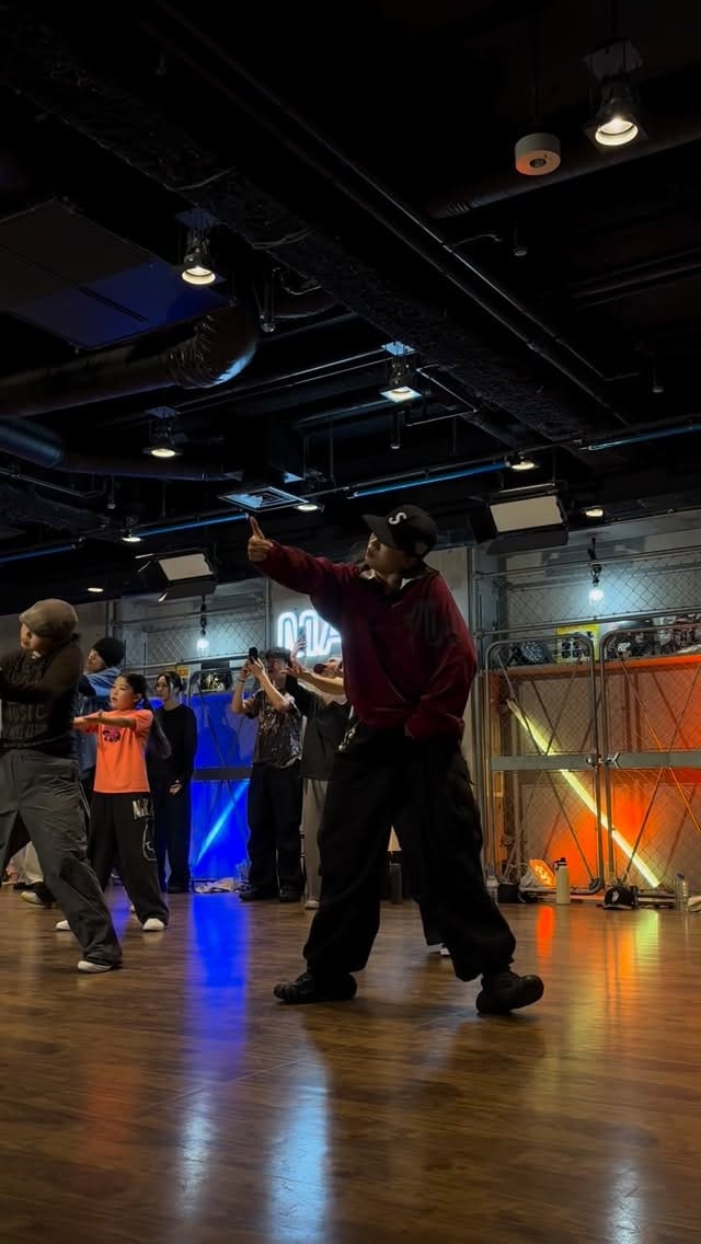 Post 5 by 𝑀𝐸𝐼𝐵𝐼 on Instagram (video)