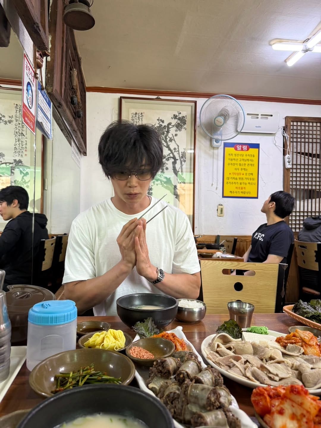 Post 4 by 笠松将 Show kasamatsu on Instagram (carousel)