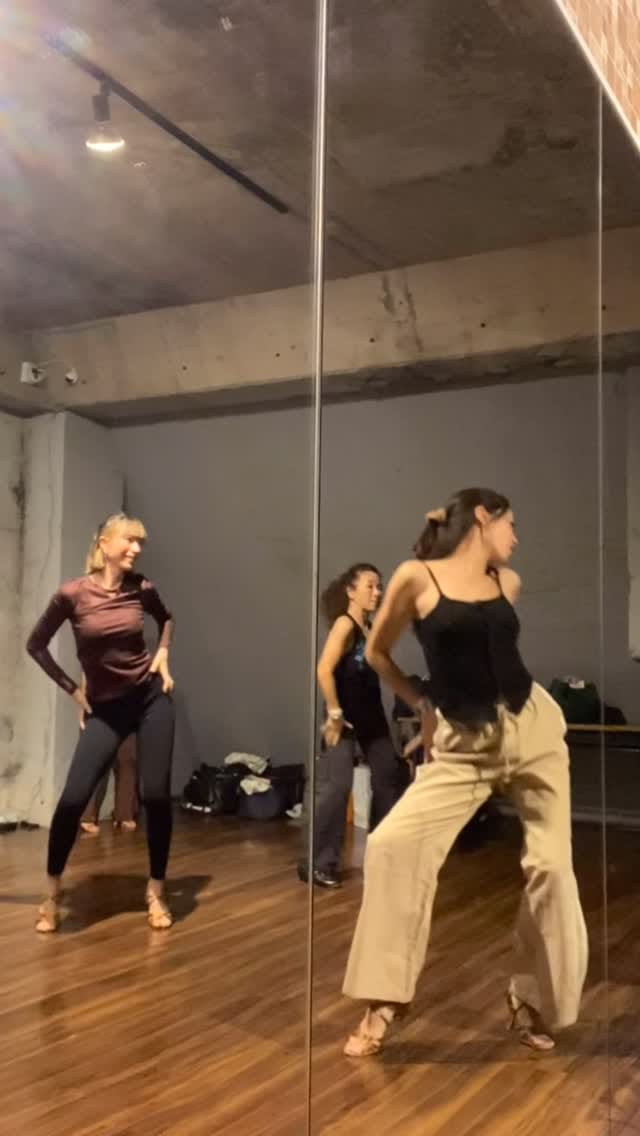 Post 4 by Yuri Yamada | ダンス&フィットネス🌼 on Instagram (video)