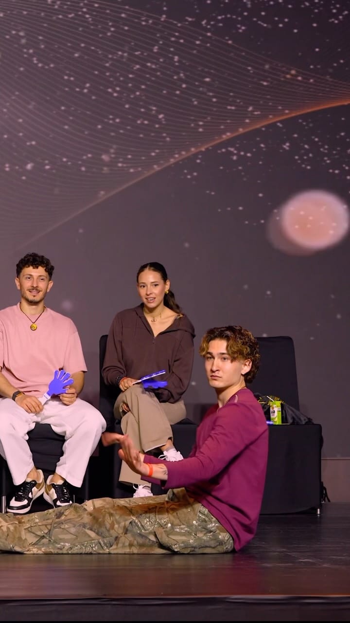 Post 2 by 𝐕 𝐈 𝐂 𝐓 𝐎 𝐑 on Instagram (video)