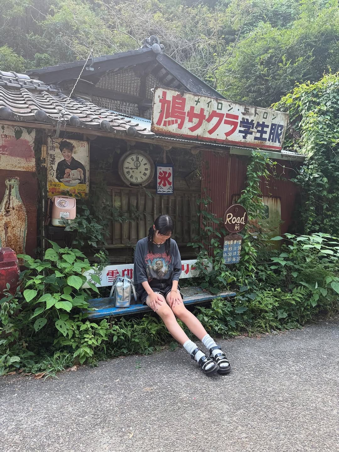Post 8 by 葵 けいと on Instagram (carousel)