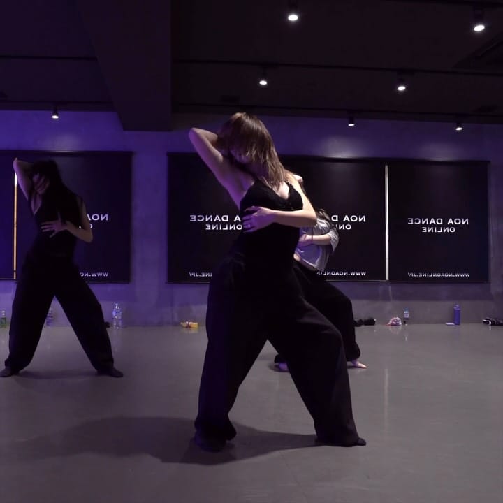 Post 2 by amane on Instagram (video)