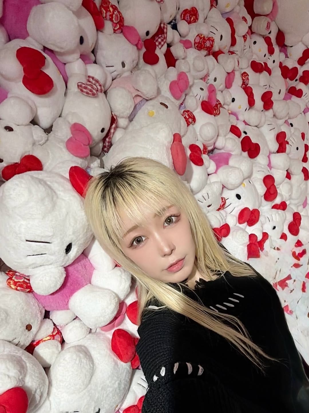 Post 2 by KURO on Instagram (carousel)