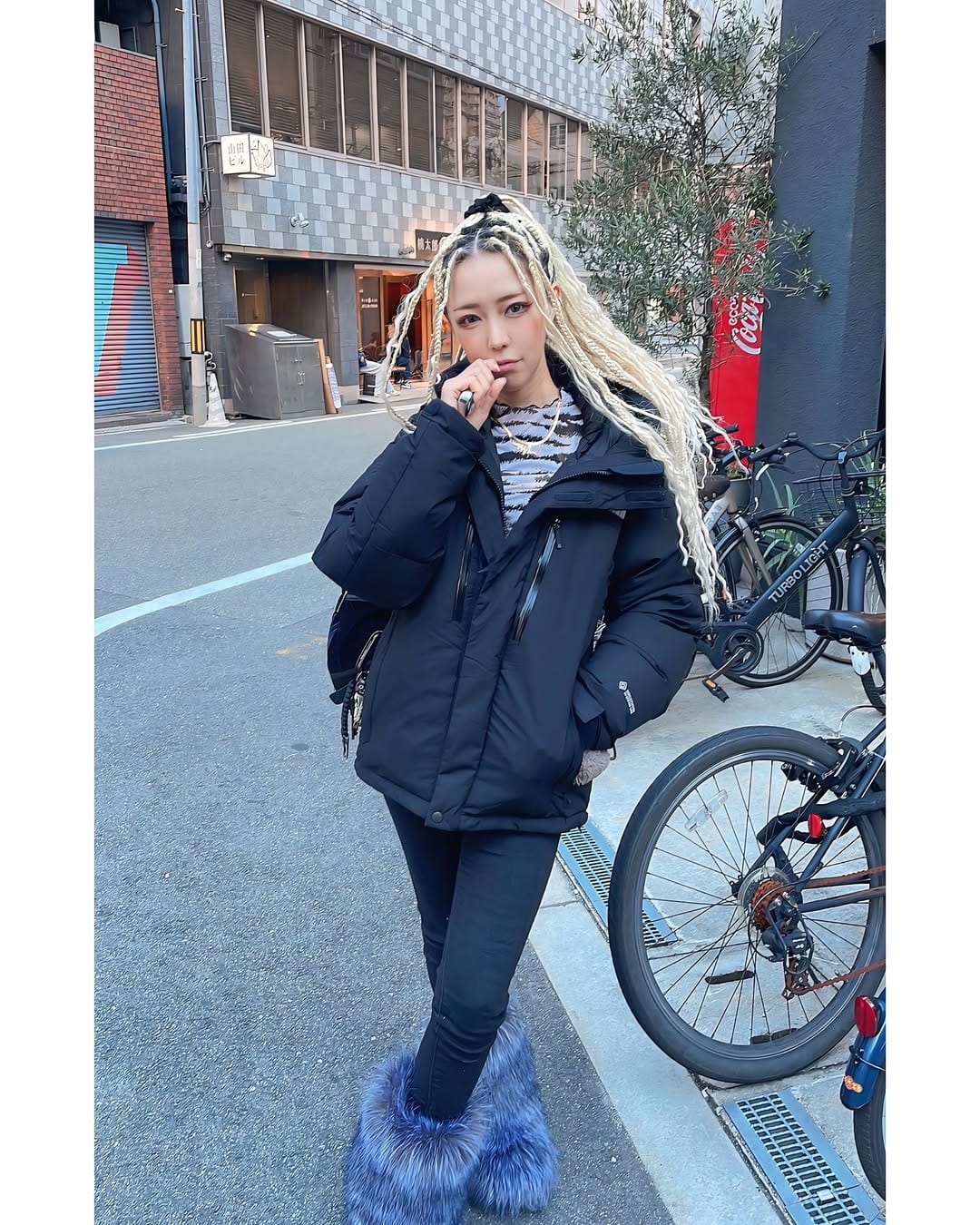 Post 6 by KURO on Instagram (image)