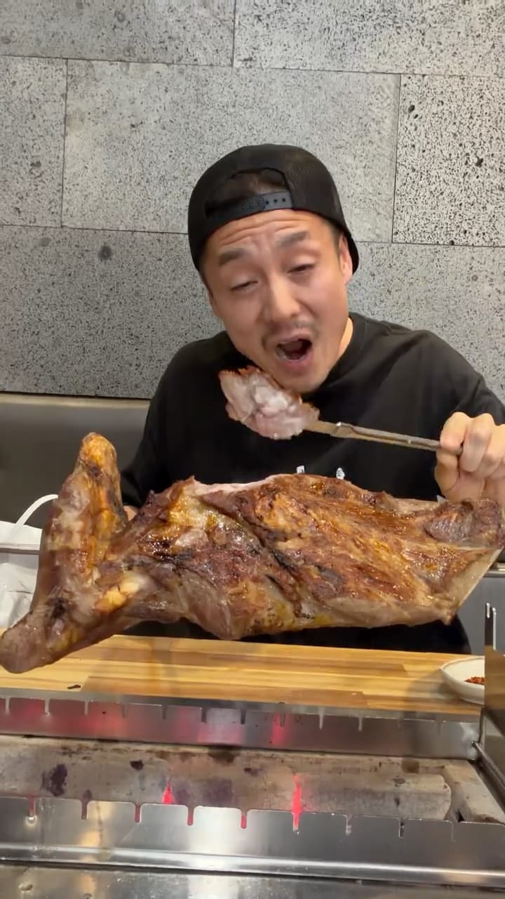Post 4 by 강효 일본아저씨 on Instagram (video)