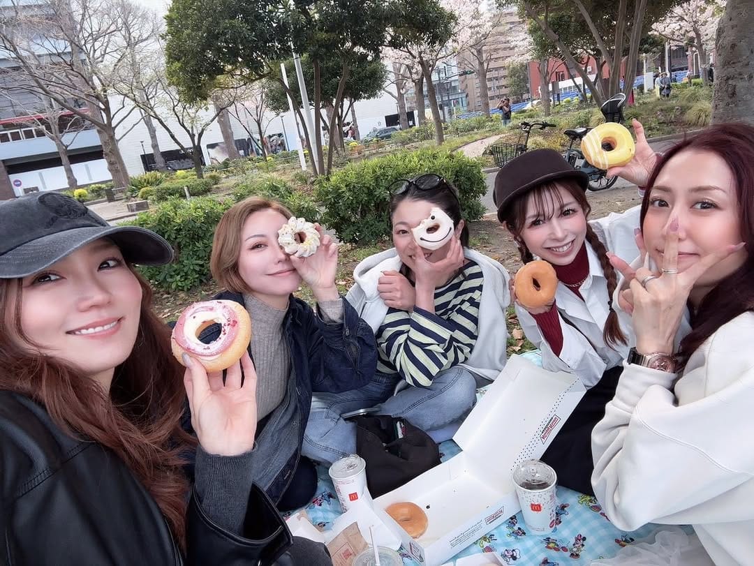 Post 1 by Ikumi Sato/佐藤郁実 on Instagram (carousel)