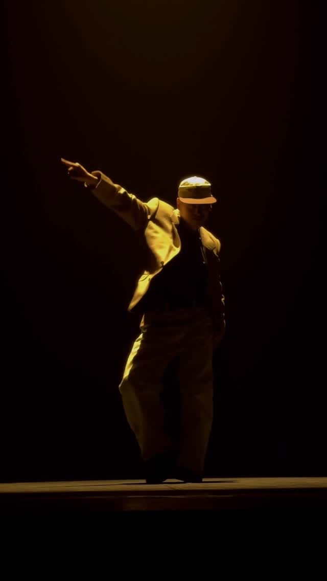 Post 2 by 𝐂𝐡𝐫𝐢𝐬 𝐀𝐜𝐤𝐞𝐲 on Instagram (video)
