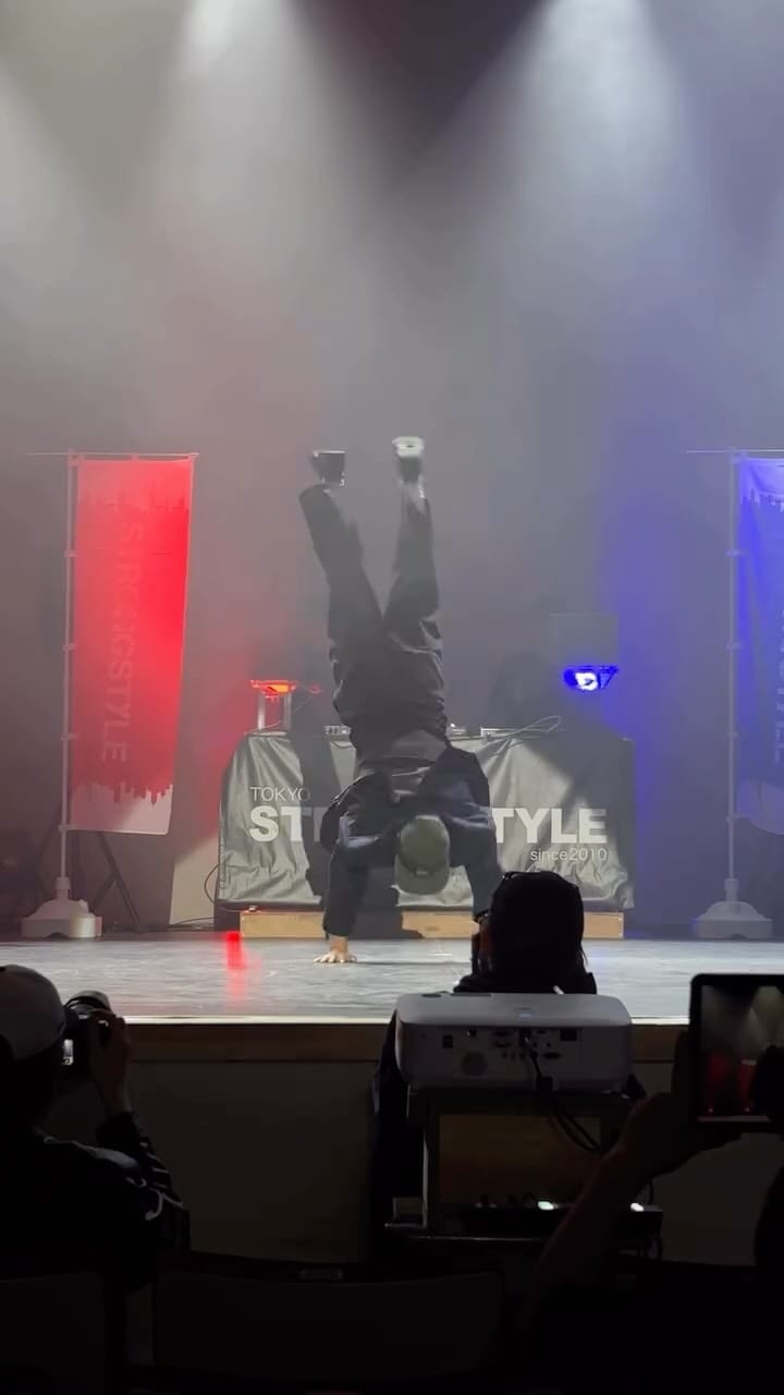 Post 8 by 𝐂𝐡𝐫𝐢𝐬 𝐀𝐜𝐤𝐞𝐲 on Instagram (video)