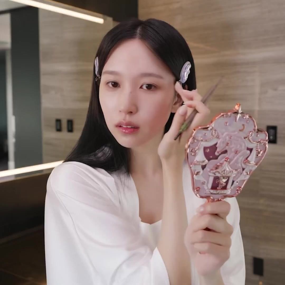 Post 10 by TWICE-Mina PH on Instagram (video)