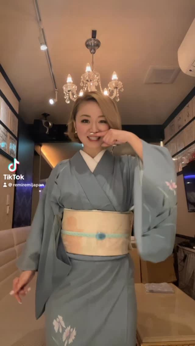 Post 6 by Remi Remi Japan🇯🇵 on Instagram (video)
