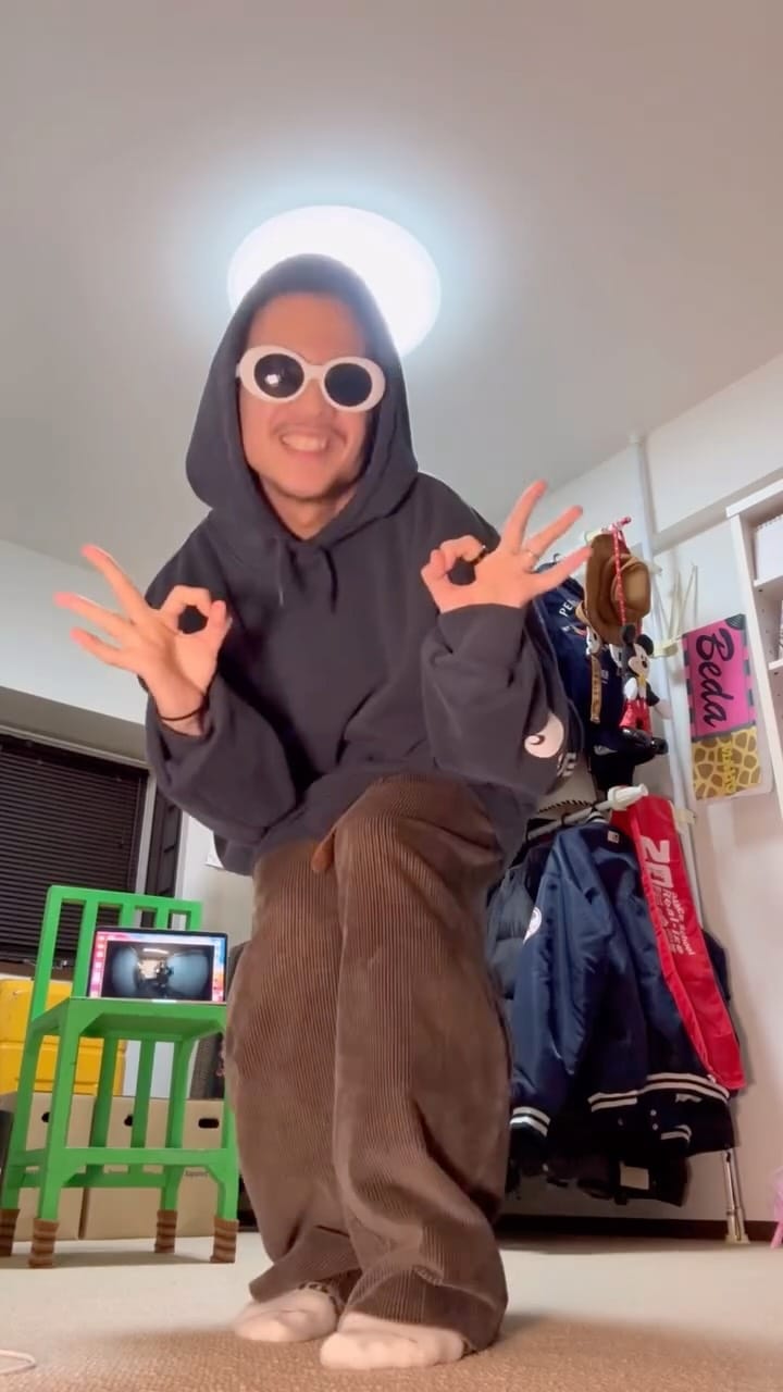 Post 7 by 𝕌𝕁 on Instagram (video)