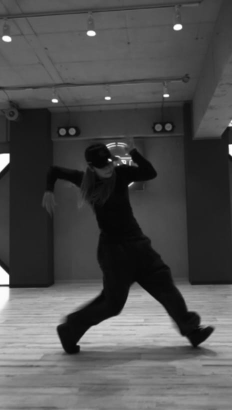 Post 1 by CURREN on Instagram (video)
