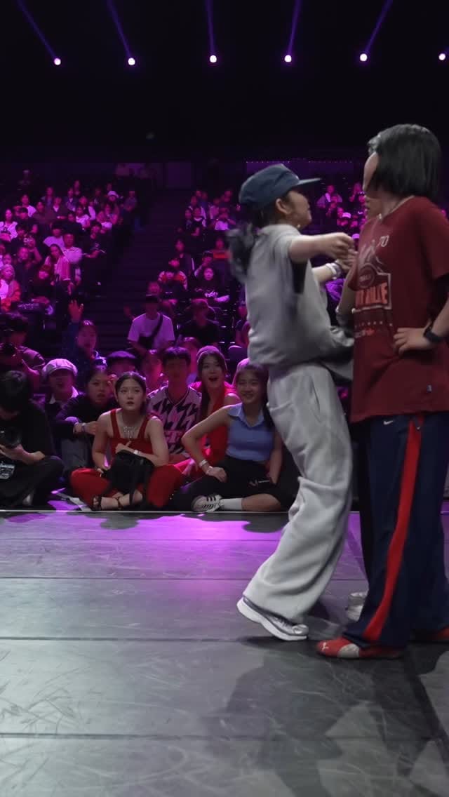 Post 9 by CURREN on Instagram (video)