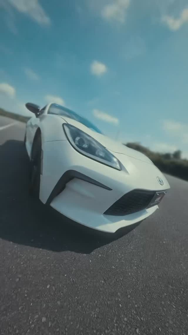 Post 8 by Arata on Instagram (video)