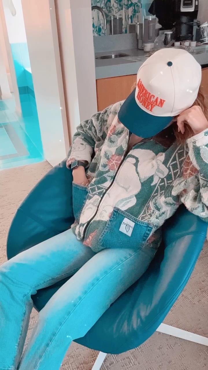 Post 3 by Rena Tawatari on Instagram (video)