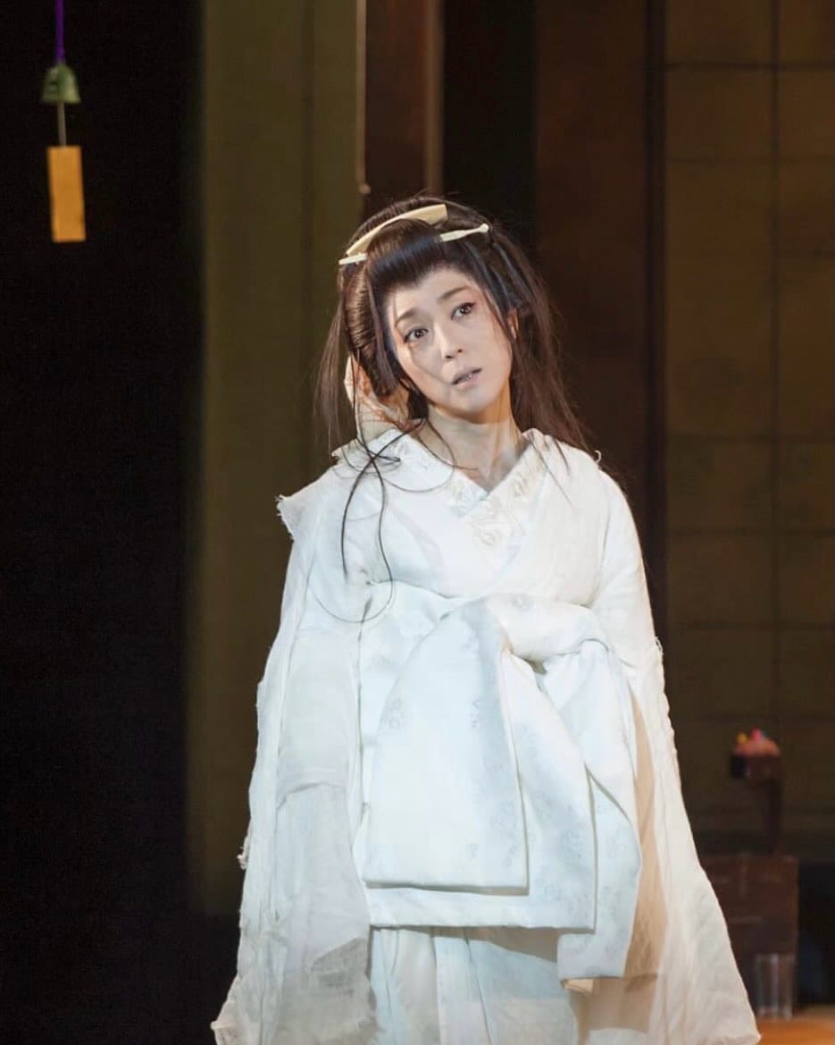 Post 3 by 若村麻由美 on Instagram (carousel)